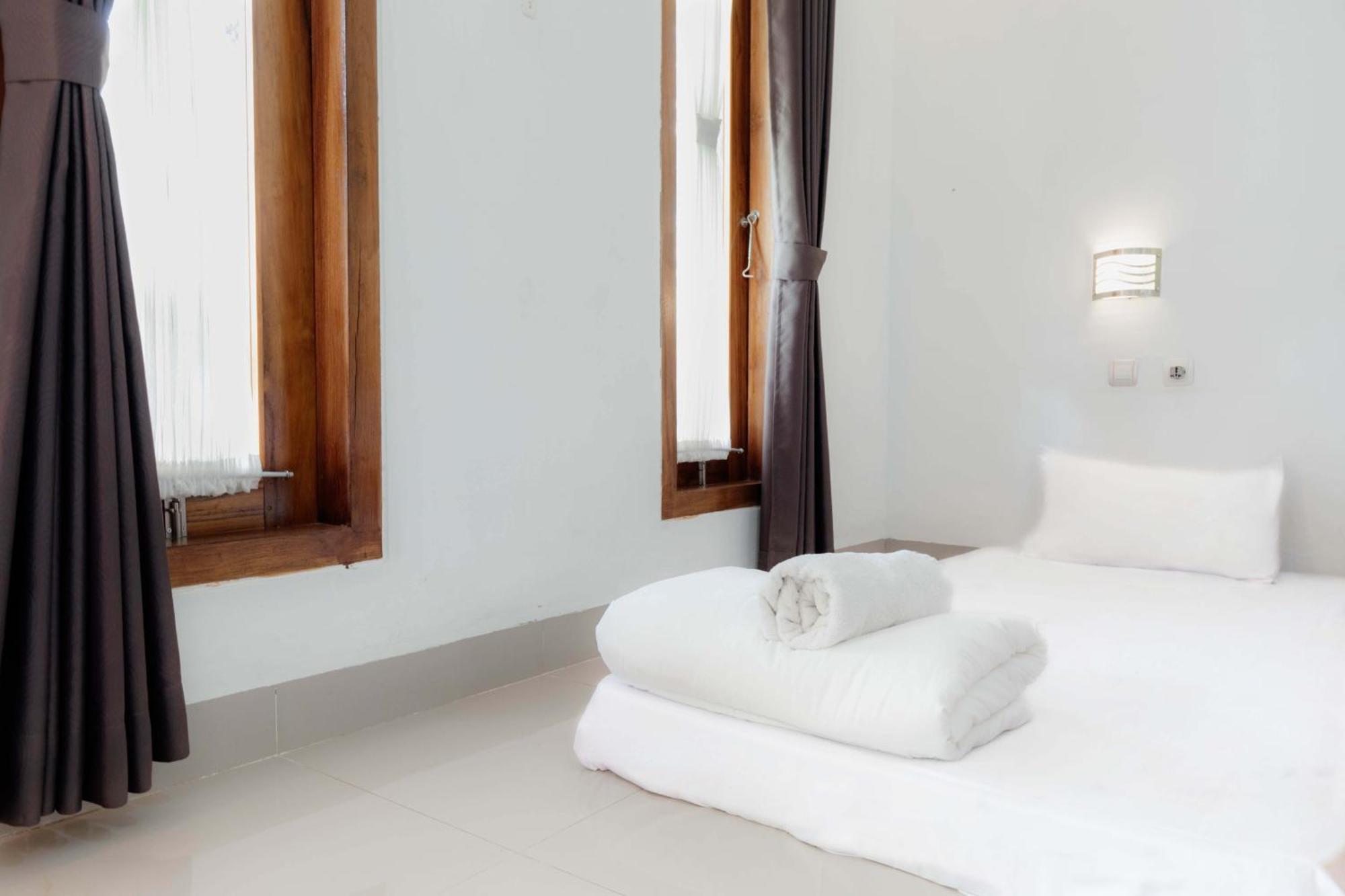 Coconut Hill Cottage Batununggul エクステリア 写真