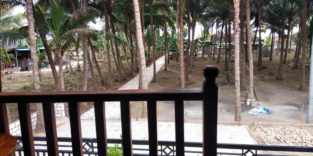 Coconut Hill Cottage Batununggul エクステリア 写真